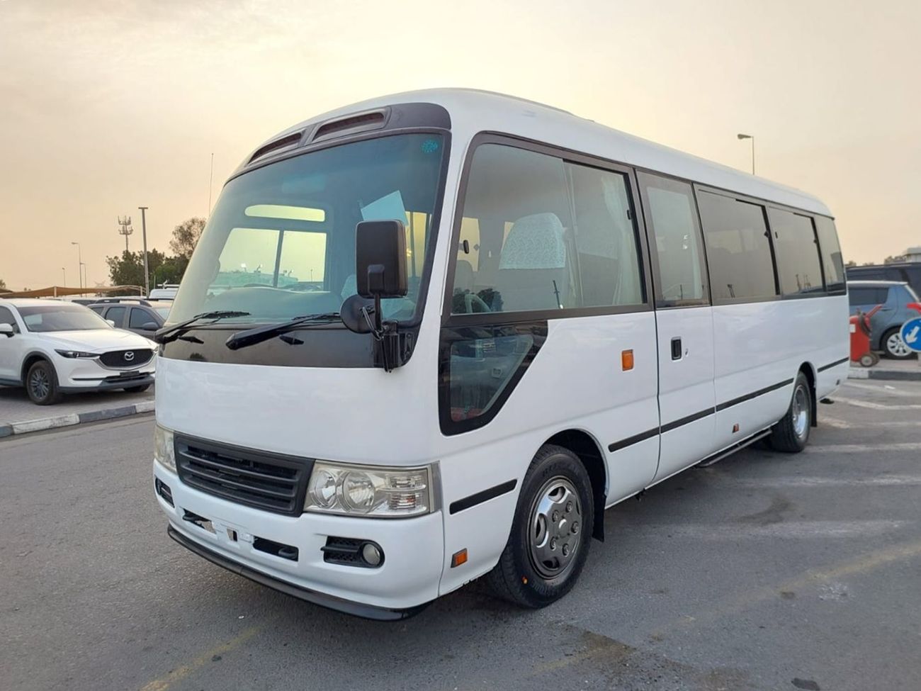 Toyota Coaster TOYOTA COASTER BUS RHD 2013 MODEL 4.0 L DIESEL AUTOMATIC(PM05719)