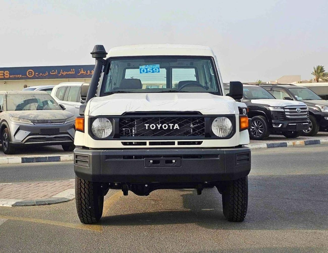 Toyota Land Cruiser 70 HARD TOP LC78 3 DOOR/DUAL TANK, SNORKEL/WITOUT PWR WINDOWS/2.8L DIESEL 4WD/CODE#E
