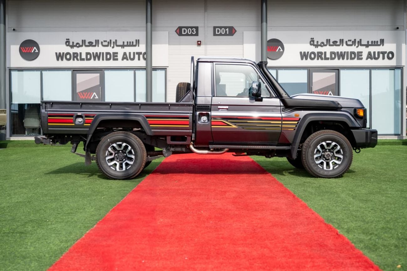 تويوتا لاند كروزر بيك آب Toyota LC79 2.8L T Diesel Automatic Z1 Full Option 2025