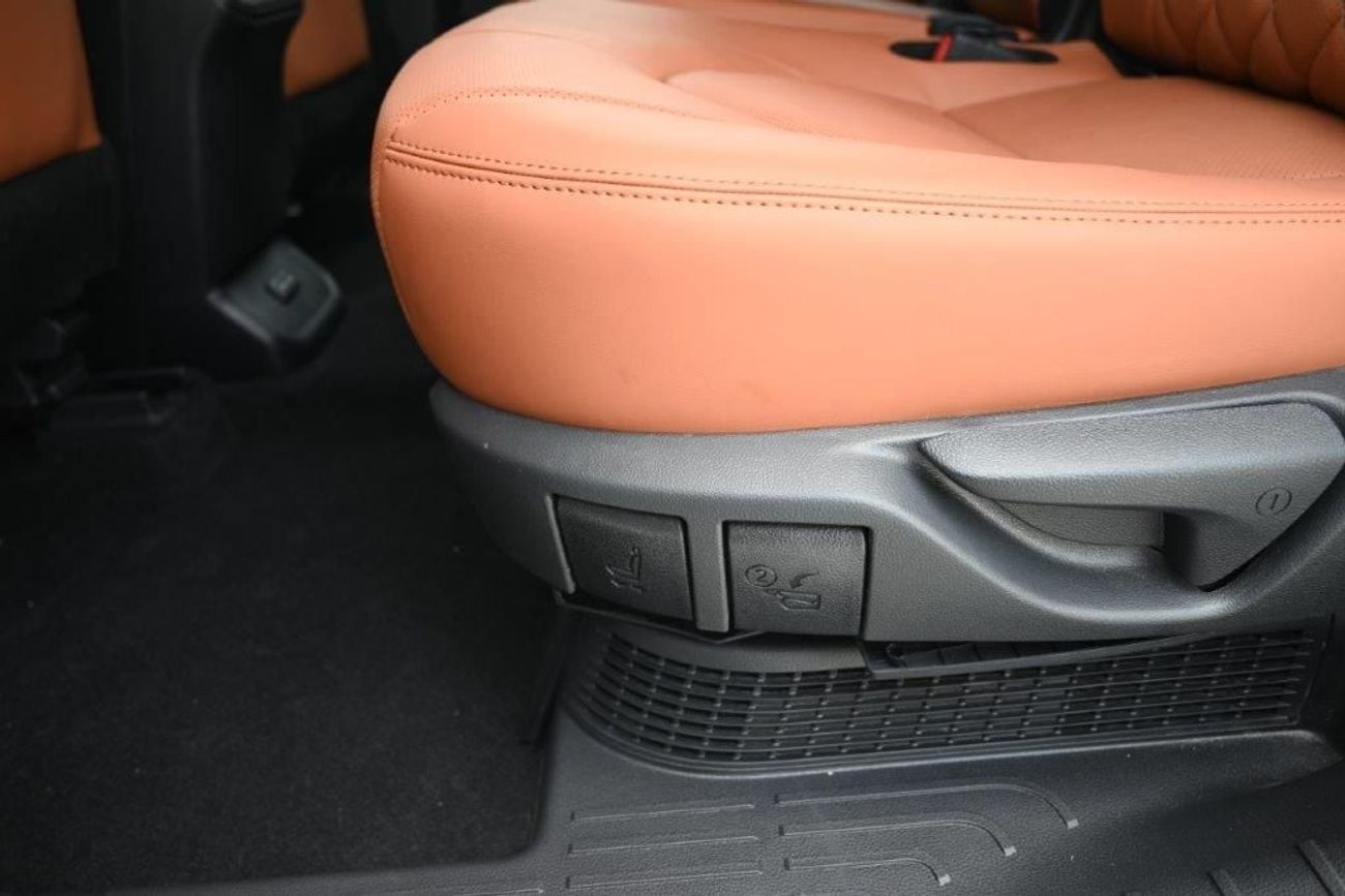 Toyota Highlander Limited Hybrid 2.5L E-AWD 7-Seater Automatic