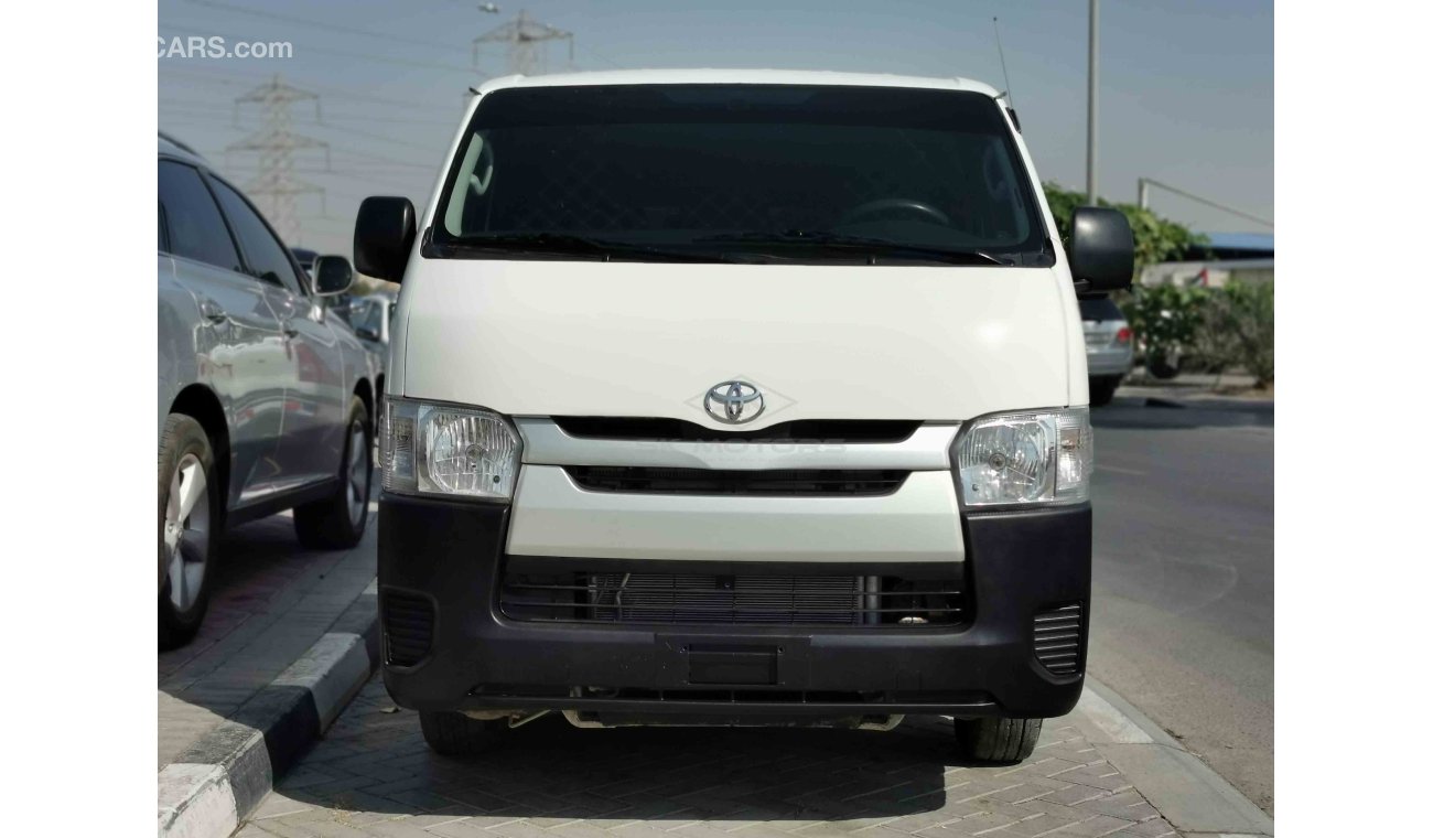 تويوتا هاياس 2.7L PETROL, 15" TYRE, MANUAL GEAR BOX, XENON HEADLIGHTS (LOT # 6884)