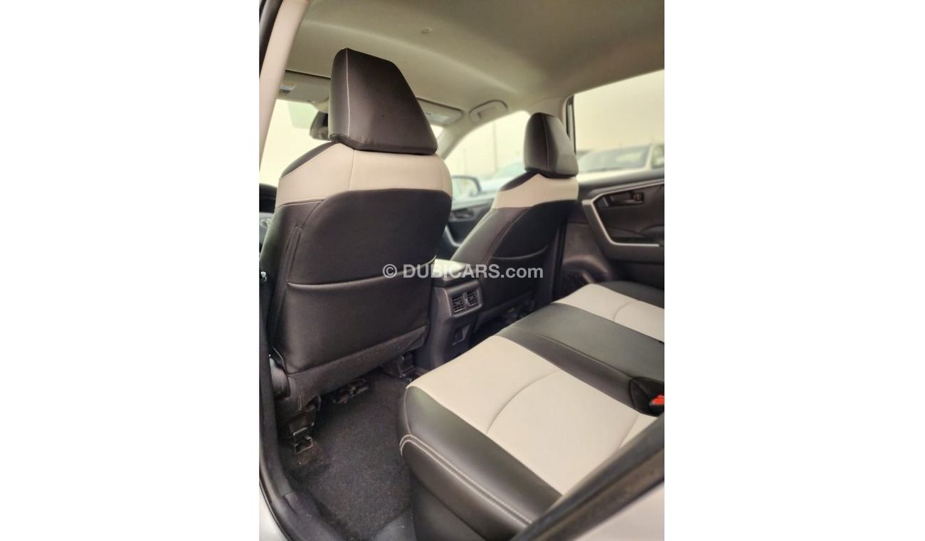 تويوتا راف ٤ LE