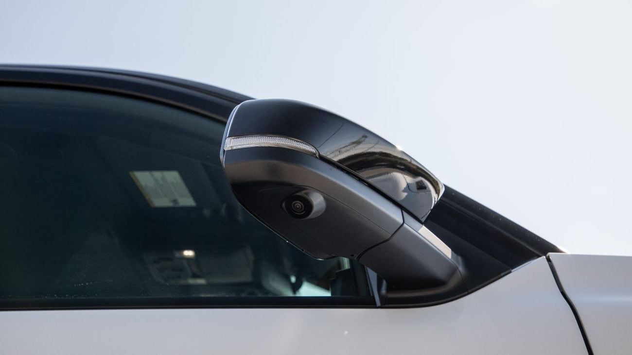 Toyota Tacoma TRD Pro/4WD/Hybrid/2024. Local registration +10%