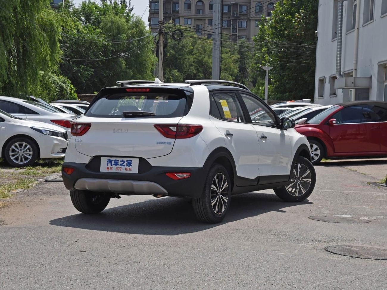 كيا KX1 Kia KX1 DUAL TONE | 1.4L V4 PETROL | CVT WITH SUNROOF | PUSH START | DVD CAMERA