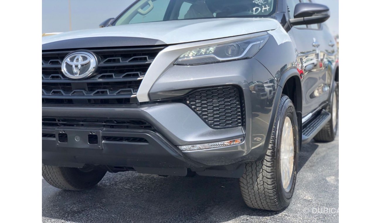 Toyota Fortuner GX 2.7L 4x2 AT