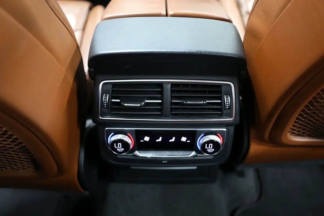 أودي Q7 45 TFSI GCC | Audi Q7 | 7 Seater | Ref#D031389
