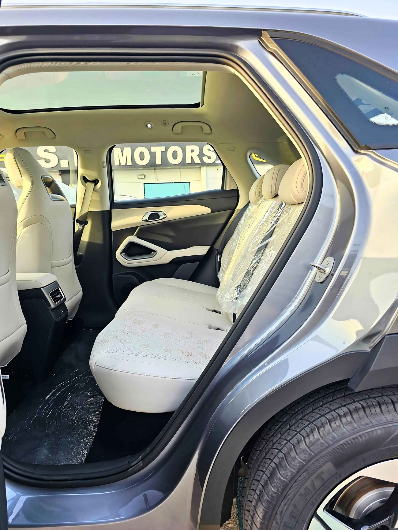 بي واي دي يوان أب EXCEEDING 401-KM / A/T / 360* CAMERA / HEADUP DISPLAY / PANORAMIC / ELECTRIC (CODE # EXCEEDING)