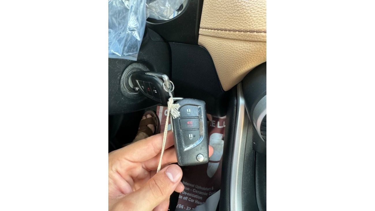 Toyota RAV4 2019 LE HYBRID ENGINE 2 REMOTES USA IMPORTED