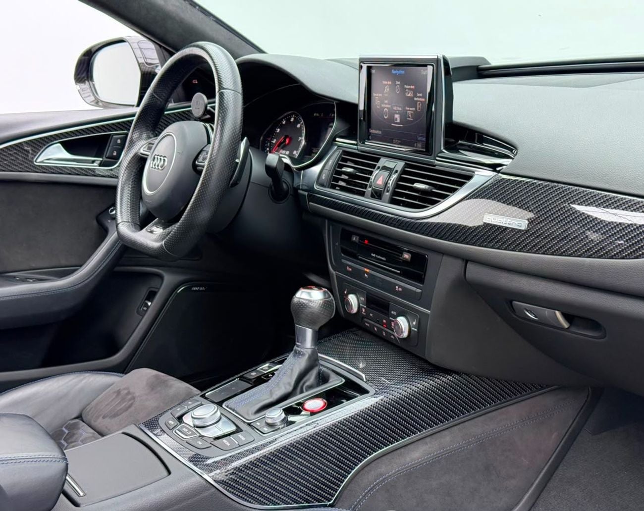 أودي RS6 2018 Audi RS6 Quattro, Service History, Carbon Fiber Package, Fully Loaded, Excellent Condition