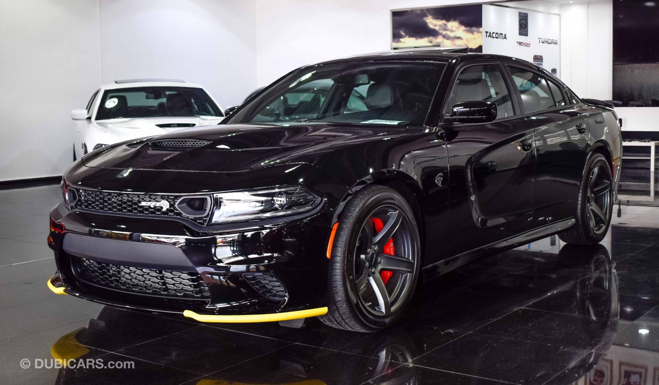 Dodge Charger 2019 Hellcat, 6.2 Supercharged HEMI, V8 707hp GCC, 0km w/ 3Yrs or 100,000km Warranty