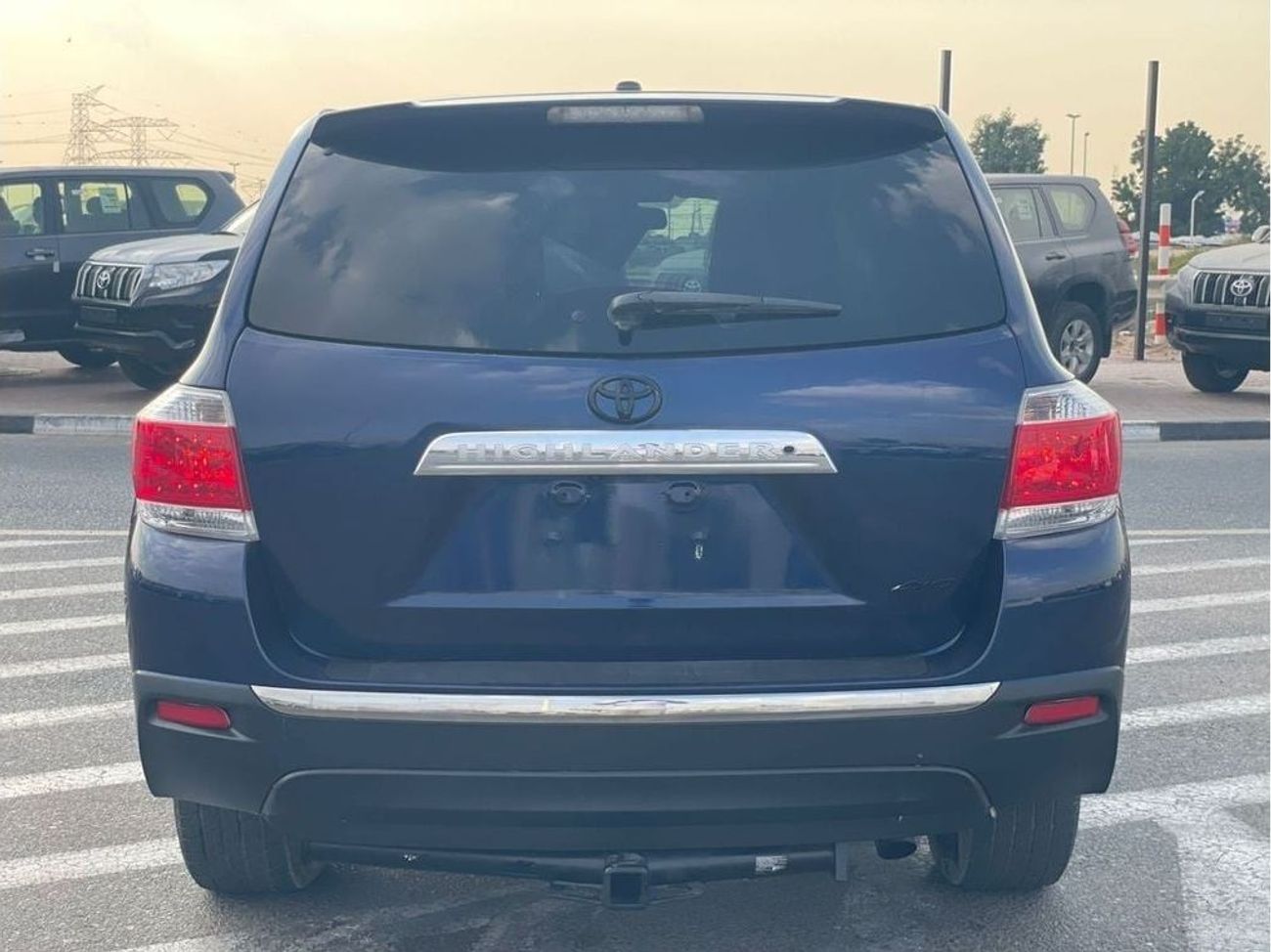 Toyota Highlander 2013 Toyota Highlander XLE+ 4x4 Full Option 7 Seater With Rear CAM & Rims - Canadian Specs - 145,000