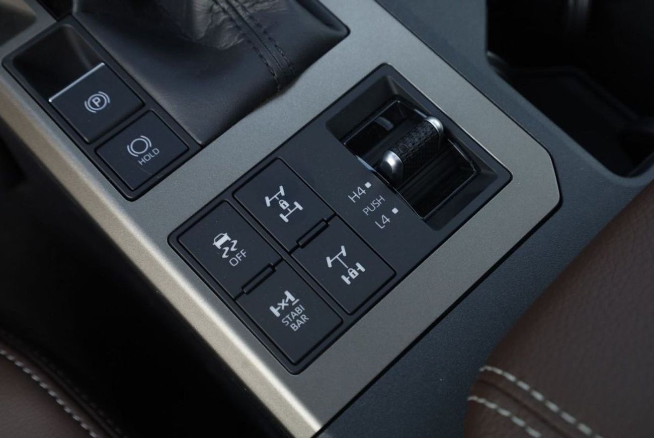 Toyota Prado تويوتا برادو 2024 Prado Adventure 2.4L Petrol AT full option