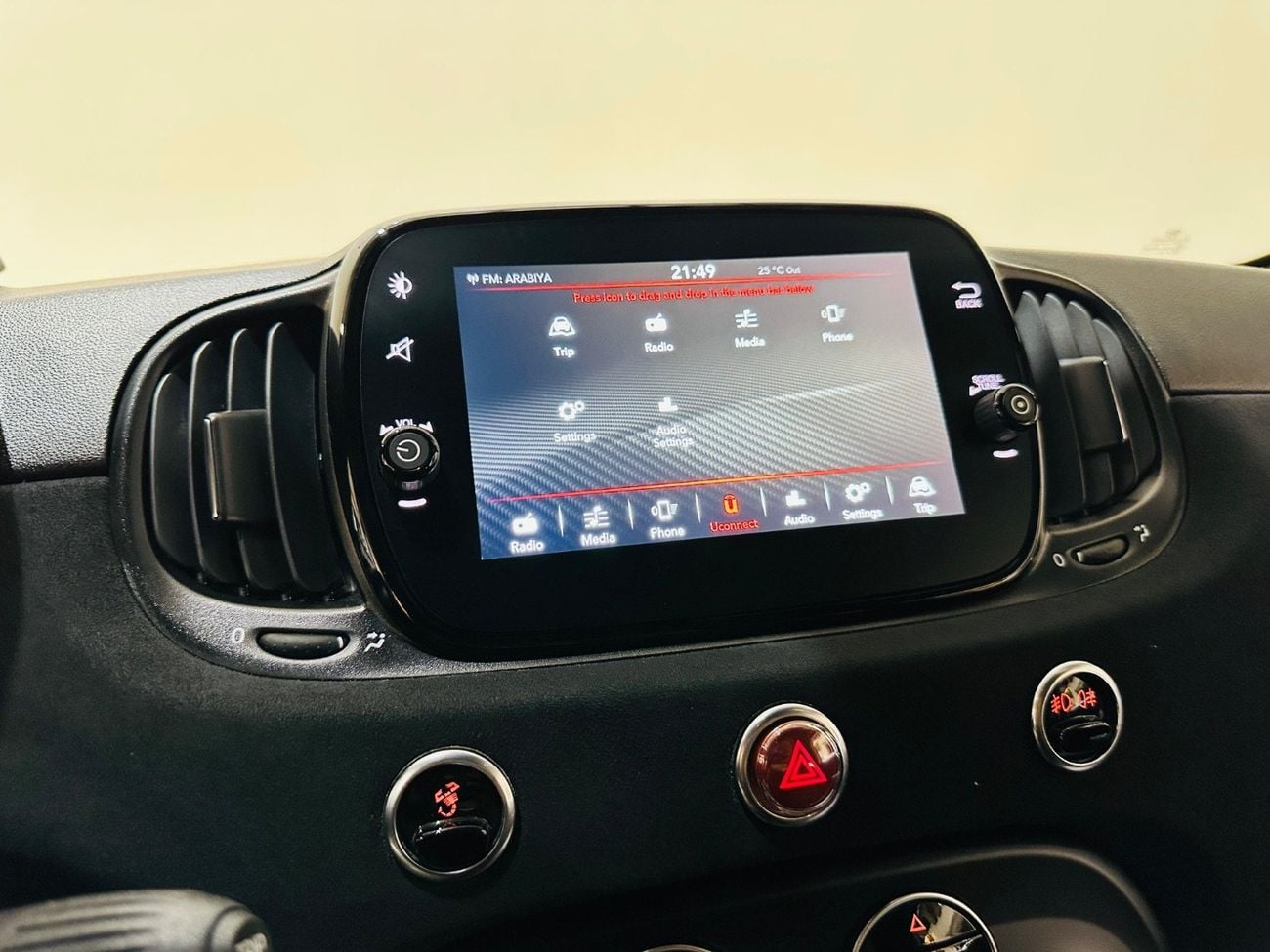 أبارث 695 Turismo