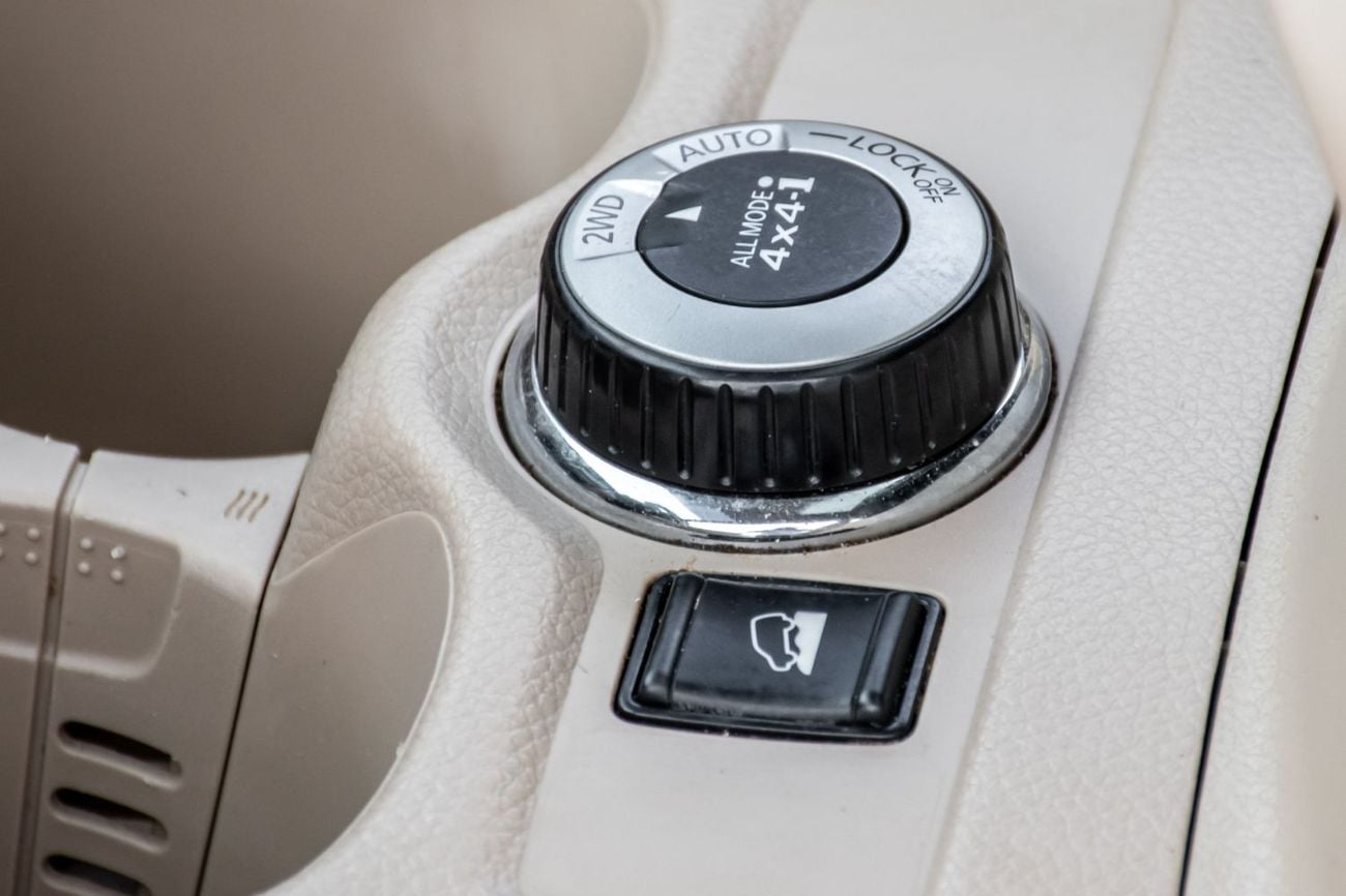 نيسان إكس تريل SV 4X4 GCC Specs - Original Paint Free Accident Excellent Condition Full option 360 camera