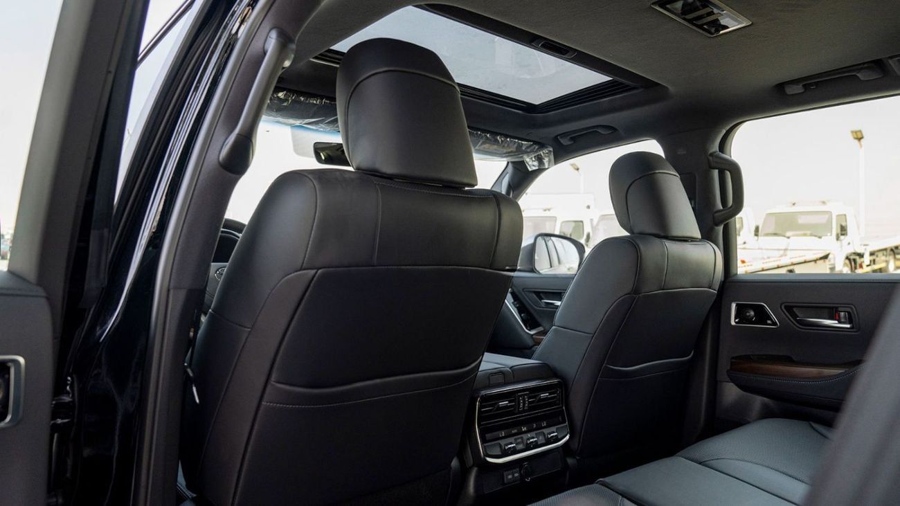تويوتا لاند كروزر LC VX 3.3D\(LHD) TOYOTA LAND CRUISER LC300 VX 3.3D AT MY2025 – BLACK