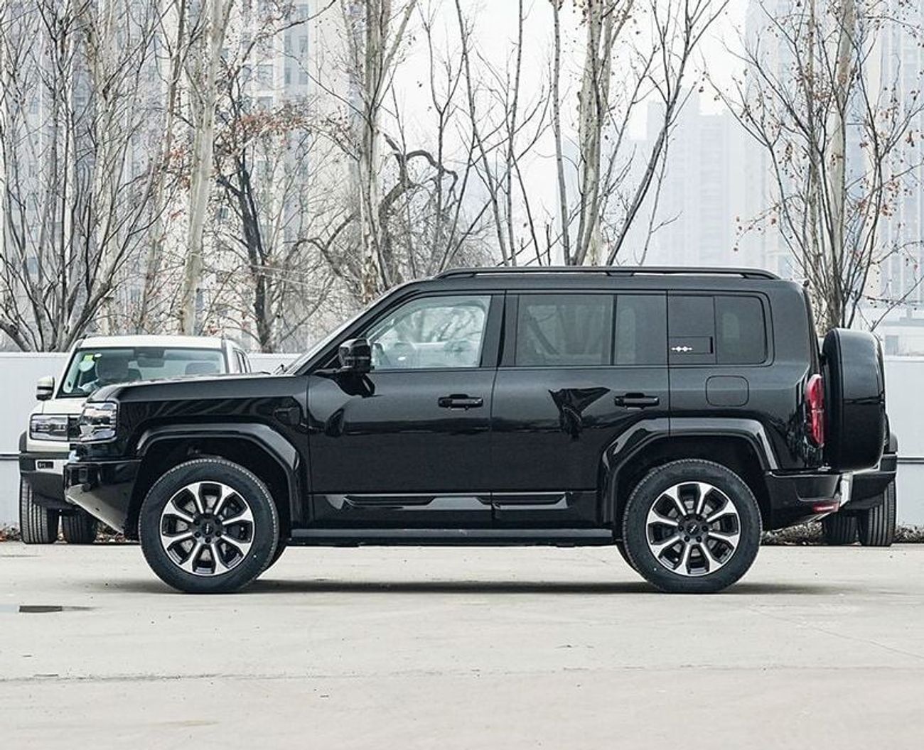 BYD Leopard 5 BYD Leopard 5 DM-i ULTRA EDITION | 18" Rims | Tow Hook 2Diff Lock | 2025 |