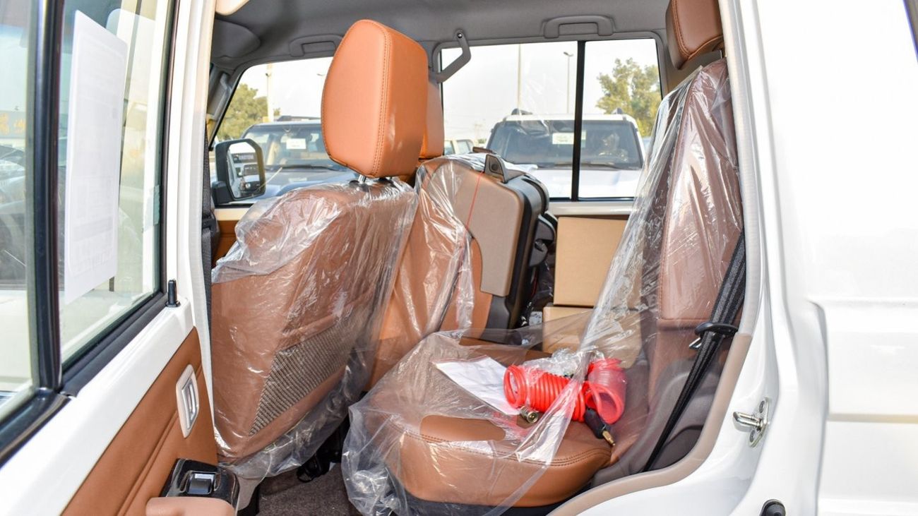 Toyota Land Cruiser 70 2.8L Diesel A/T