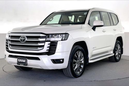 Toyota Land Cruiser GXR | National Day Celebration | Guaranteed Warranty | 0 Down Payment