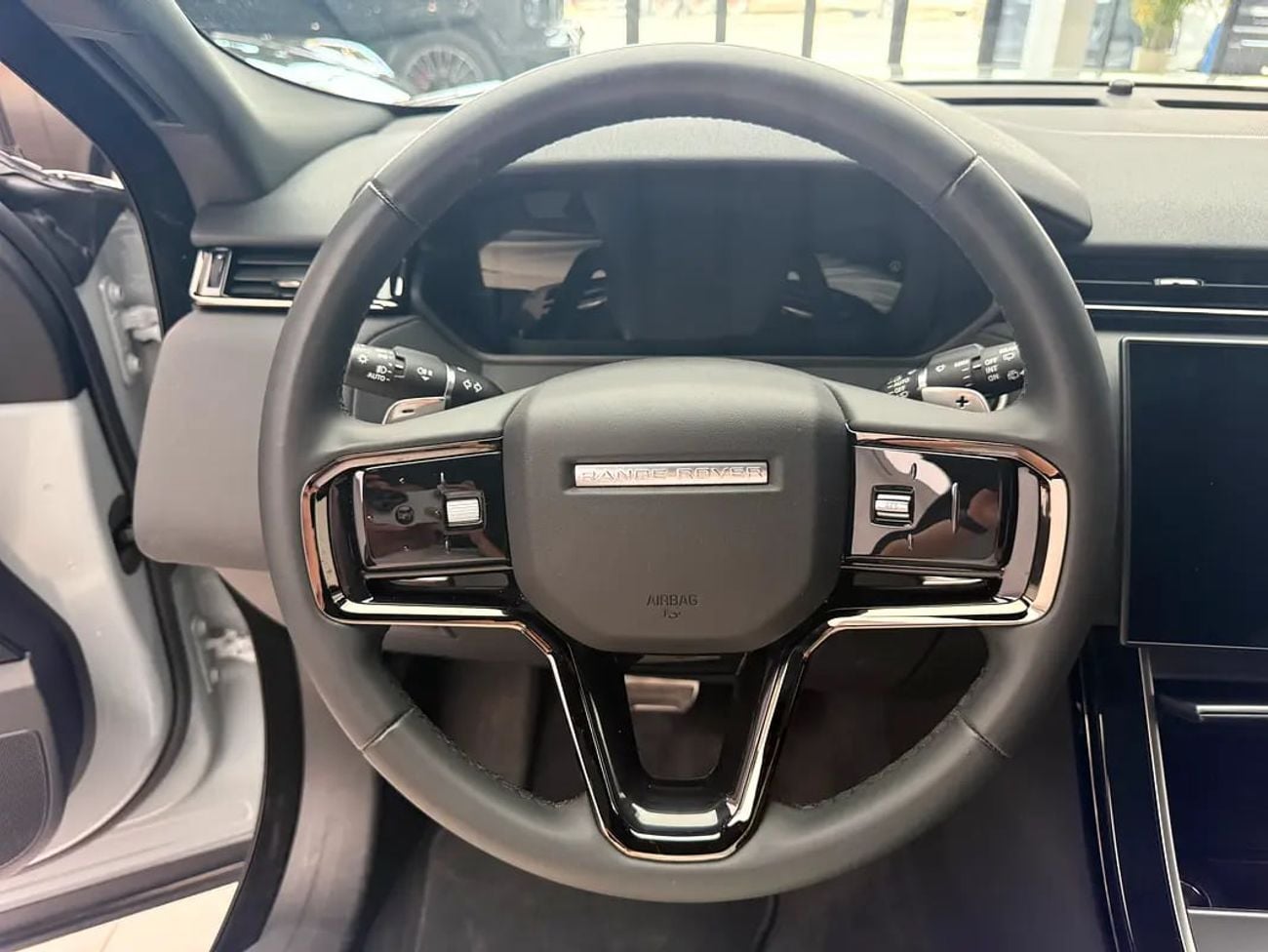لاند روفر رينج روفر فيلار P250 SE 2.0L European Specs - Brand