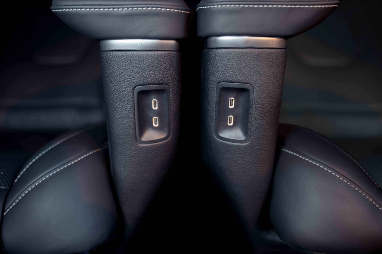 Mercedes-Benz V 300 Built by Barugzai | Agency Warranty | VIP Interior