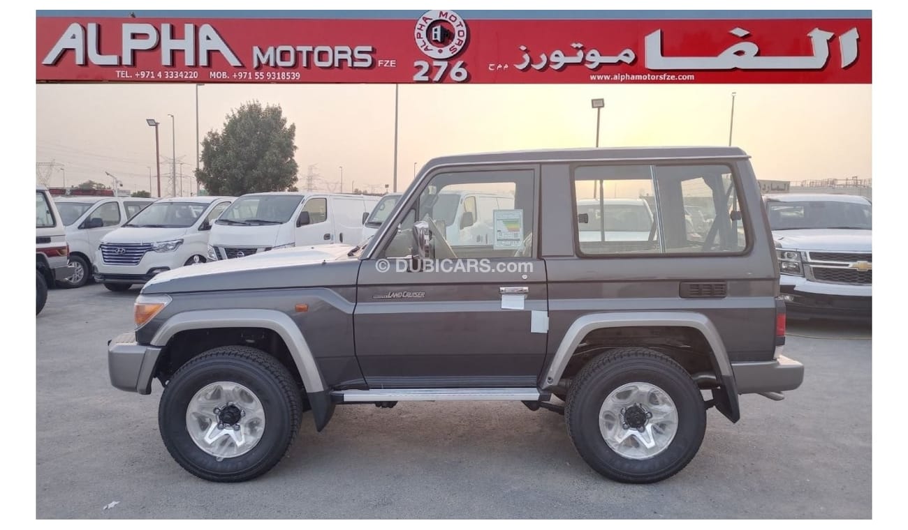 Toyota Land Cruiser 70 4.0L V6 2doors (Winch + Alloy Wheels)