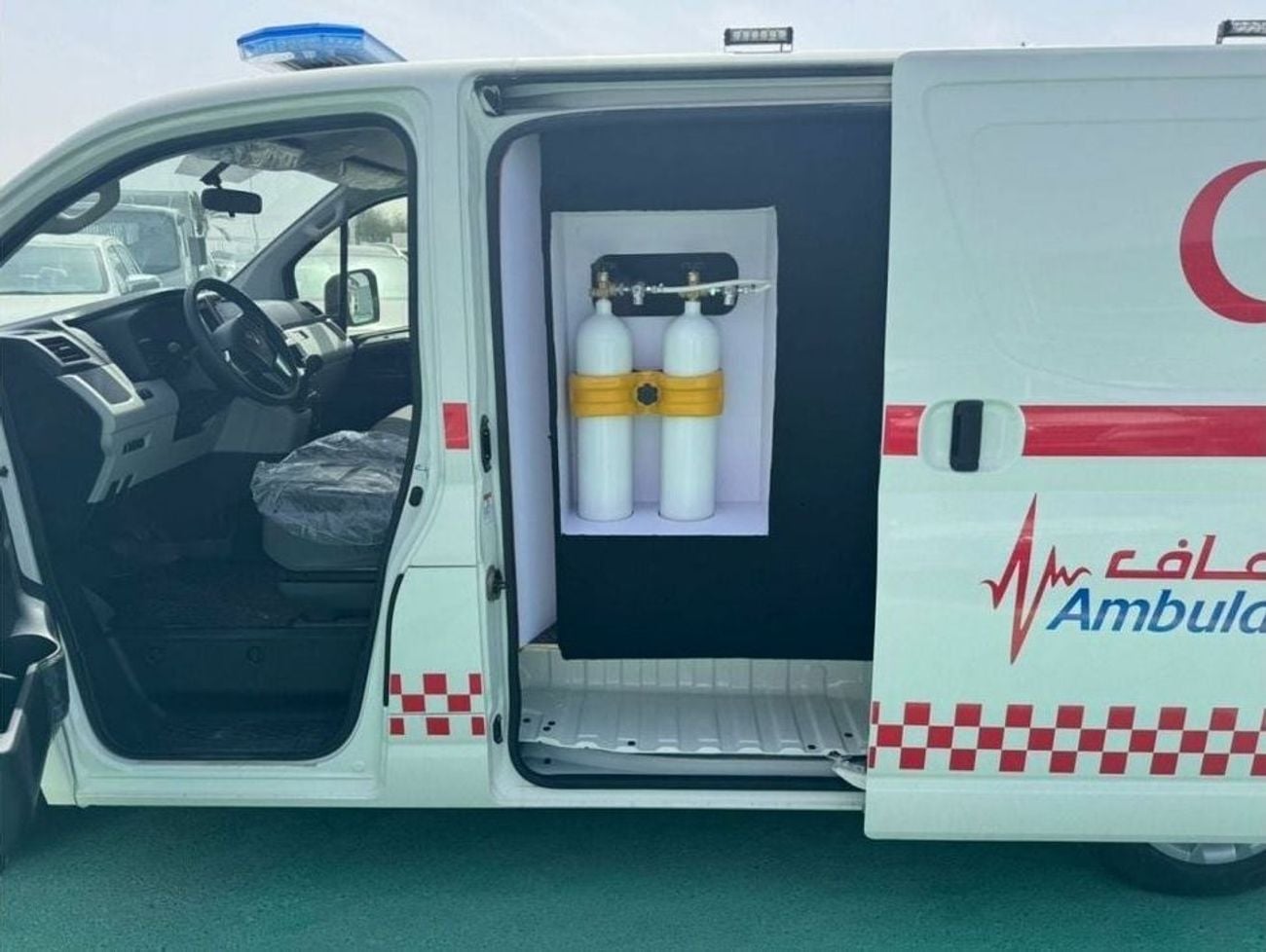 تويوتا هاياس 3.5L PETROL V6 STD ROOF AMBULANCE 2024
