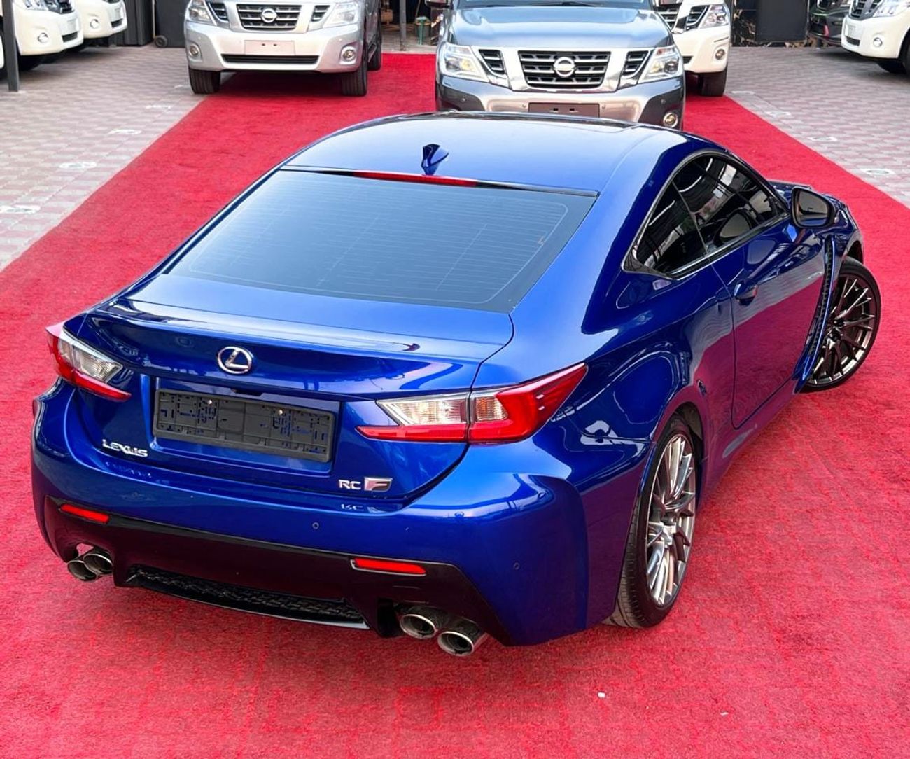 لكزس RC F بلاتينوم
