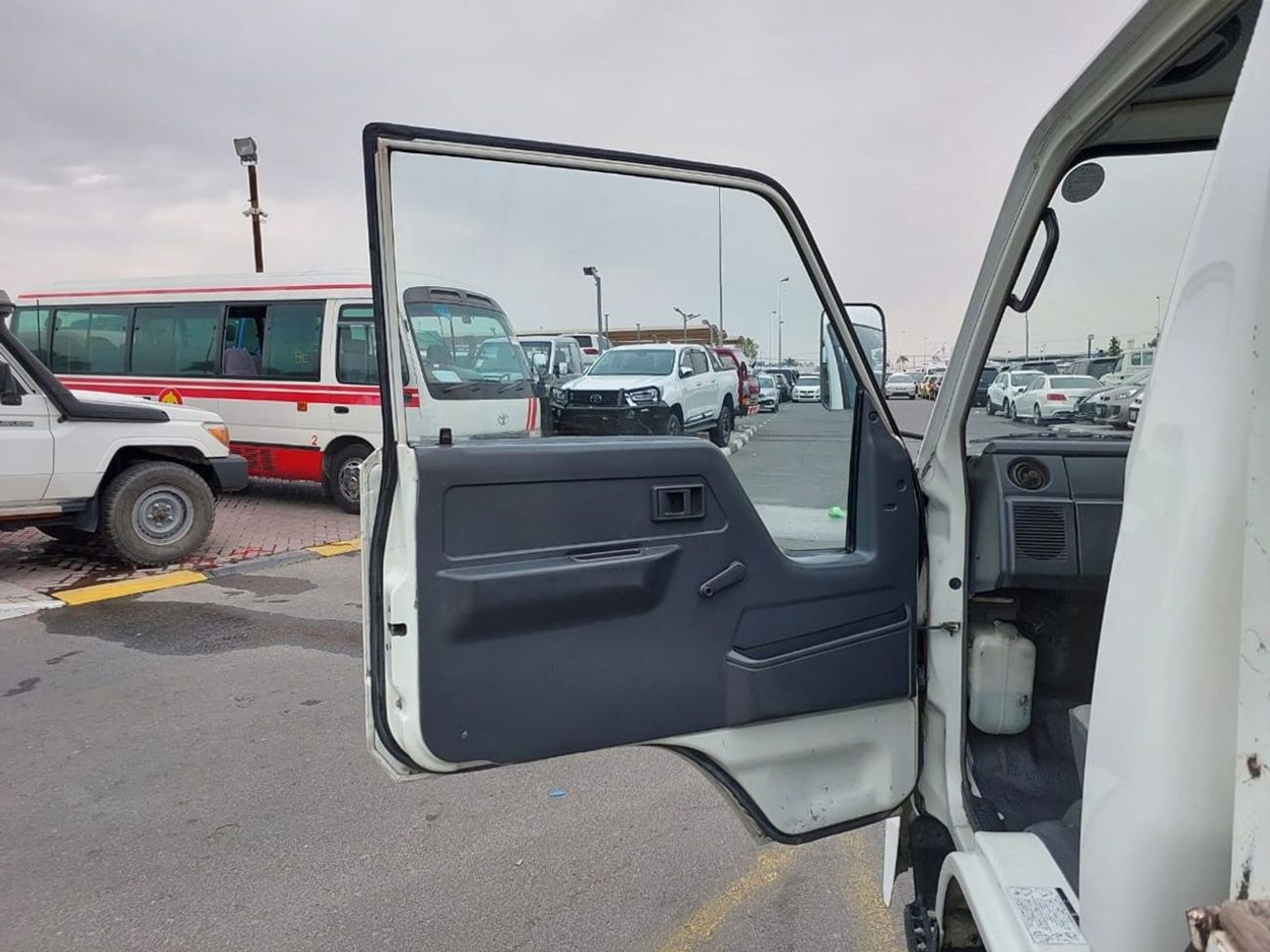 Toyota Toyoace TOYOTA TOYOACE TRUCK RHD 1994 MODEL 3.7 L DIESEL MANUAL(PM50518)