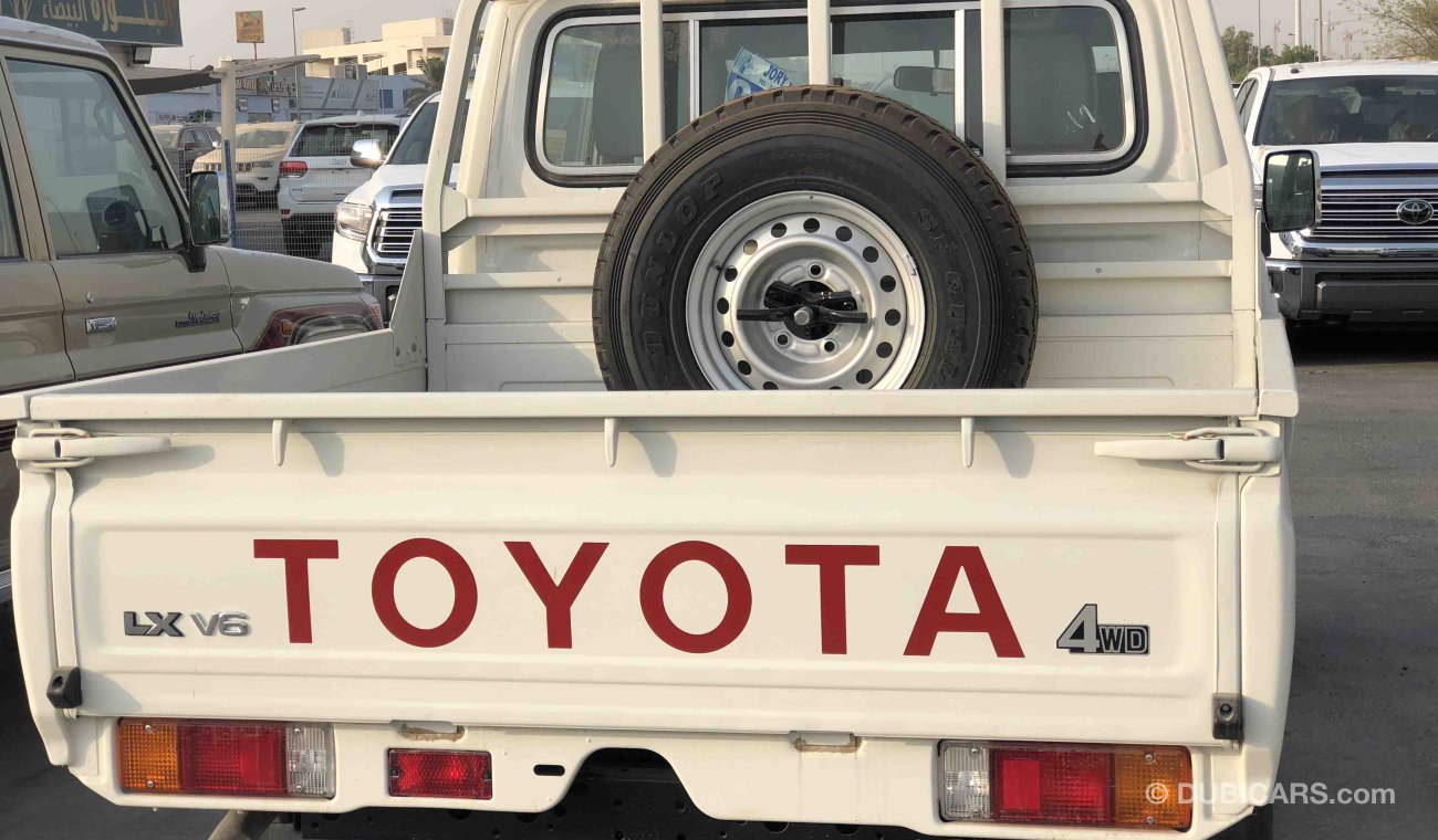 Toyota Land Cruiser Pick Up 4.0L Petrol Double Cab 4×4 MY18