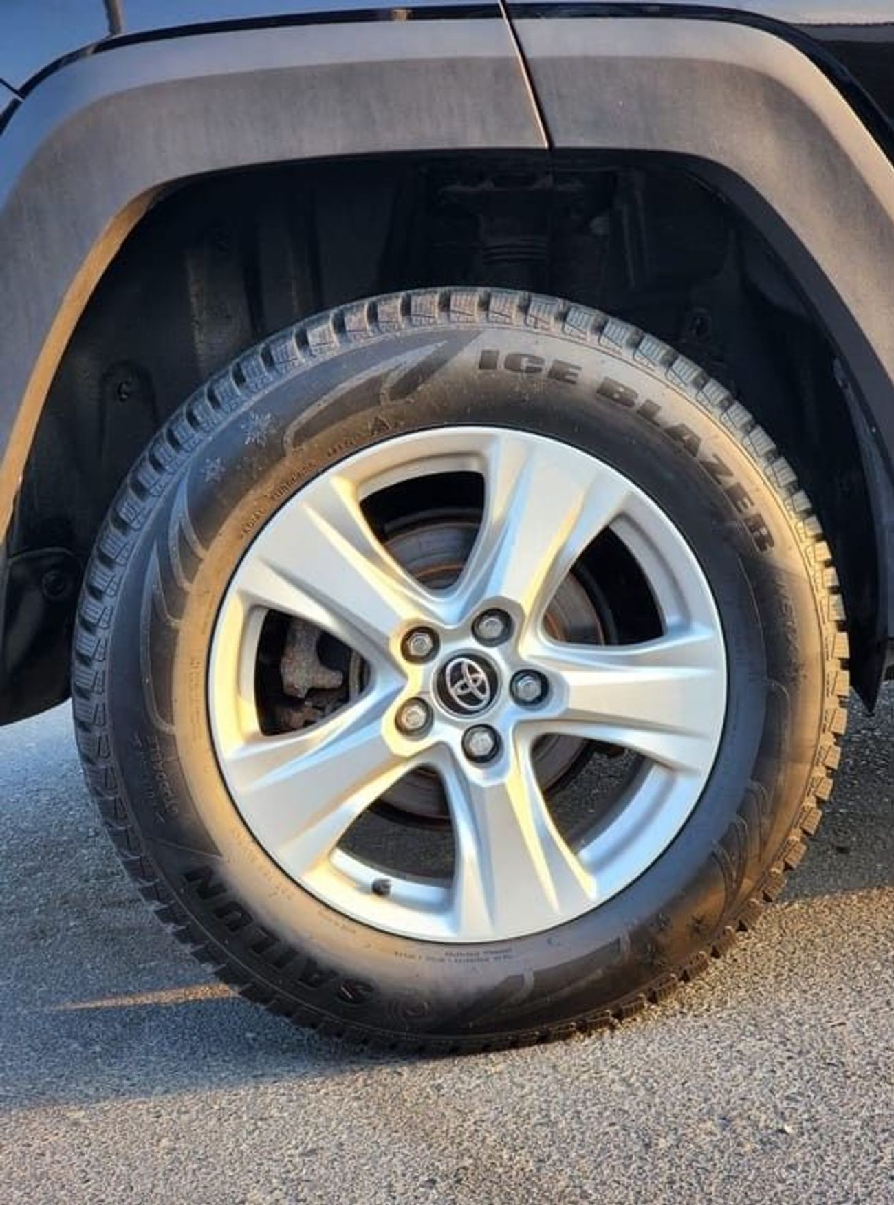 Toyota RAV4 GXR 2.5L 4WD TOYOTA RAV4 4WD XLE full Option