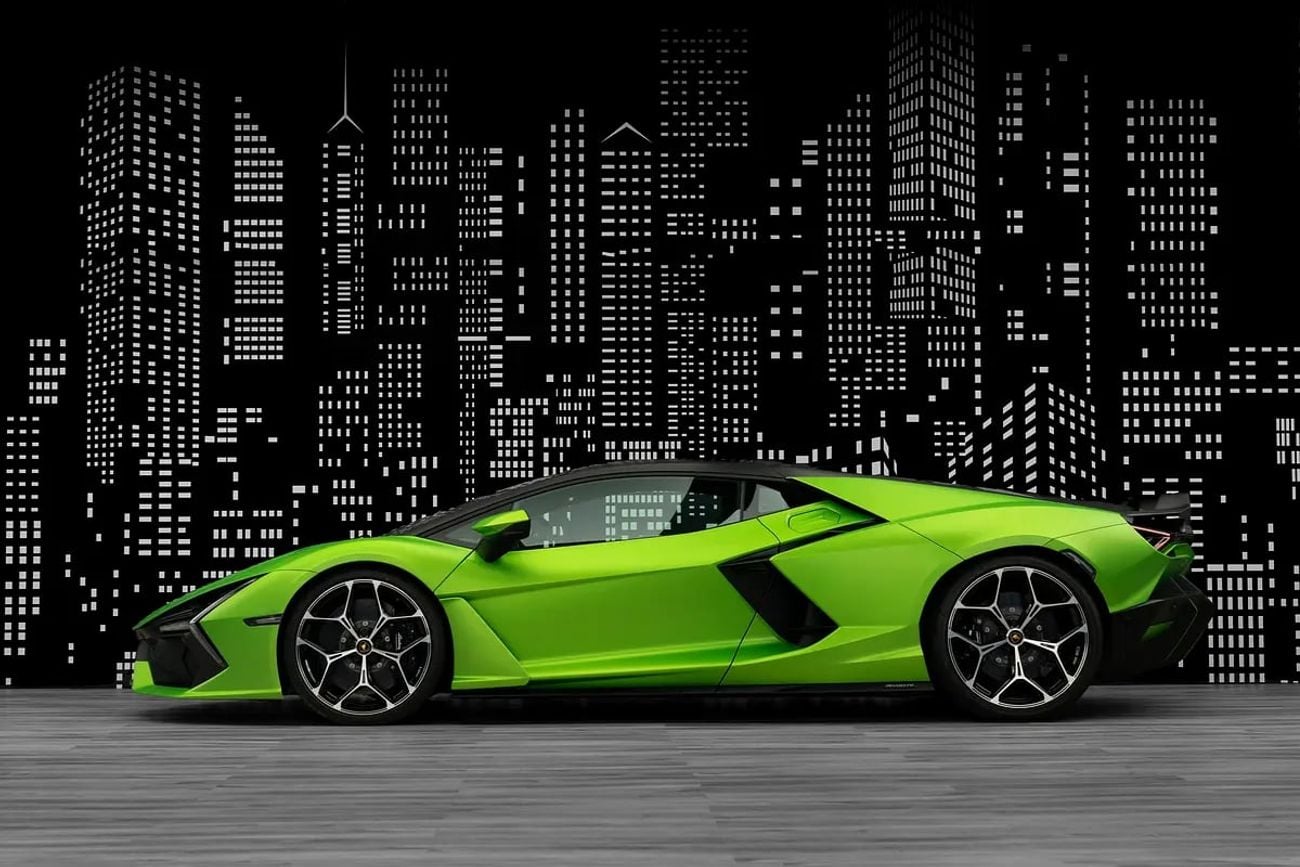 Lamborghini Revuelto 6.5L V12 Hybrid LAMBORGHINI | REVUELTO | FULL CARBON | GCC SPECS DEALER WARRANTY + SERVICE CONTRAC