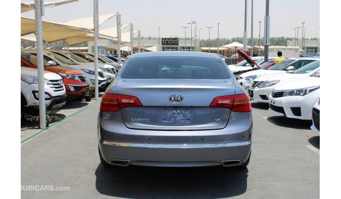 Kia Cadenza GCC - MID OPTION - ORIGINAL PAINT - CAR IS IN PERFECT CONDITION INSIDE OUT