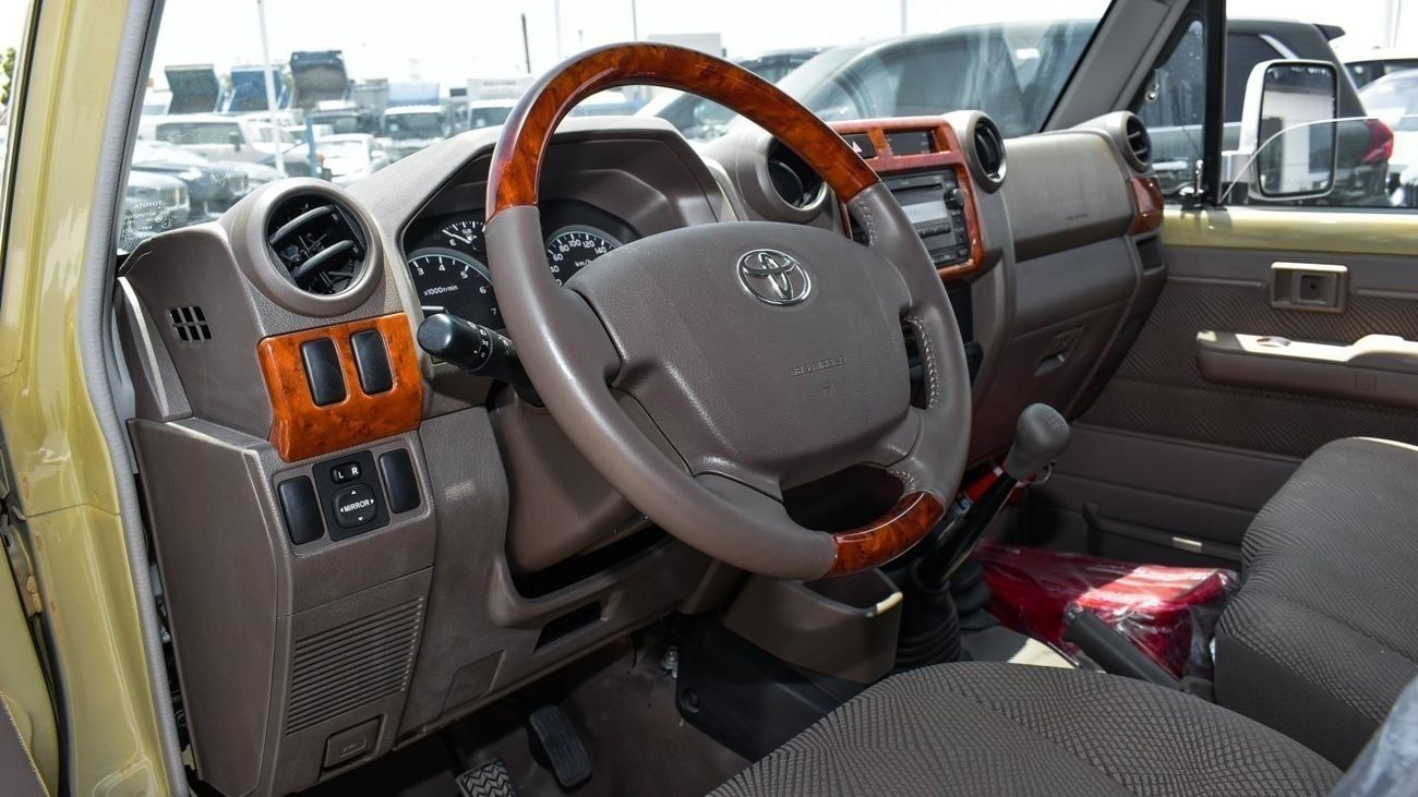 تويوتا لاند كروزر بيك آب TOYOTA LAND CRUISER PICK-UP 4.0L V6 PETROL 2022