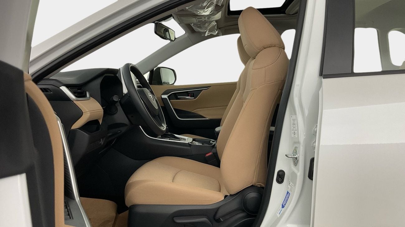تويوتا راف ٤ 2.5 VX AUTO | شامل الضمان | 0 ﺪﻔﻋﺓ ﺃﻮﻟﻯ