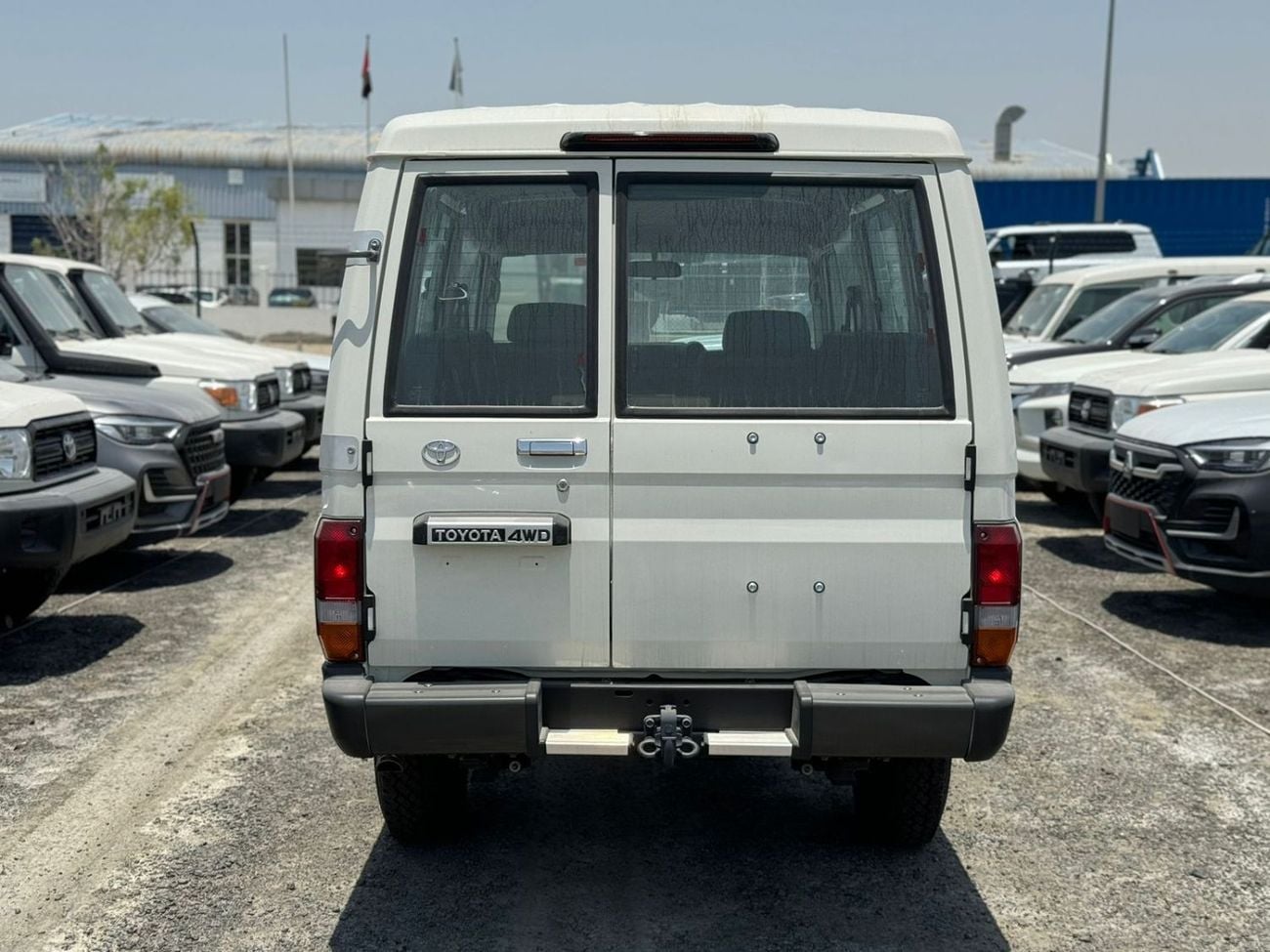 تويوتا لاند كروزر Toyota LandCruiser 78 Hardtop 2.8L Turbo Diesel Auto