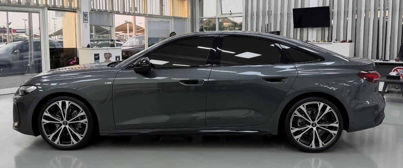 Audi A5 GCC .. Warranty .. Service .. Original paint .. PPF