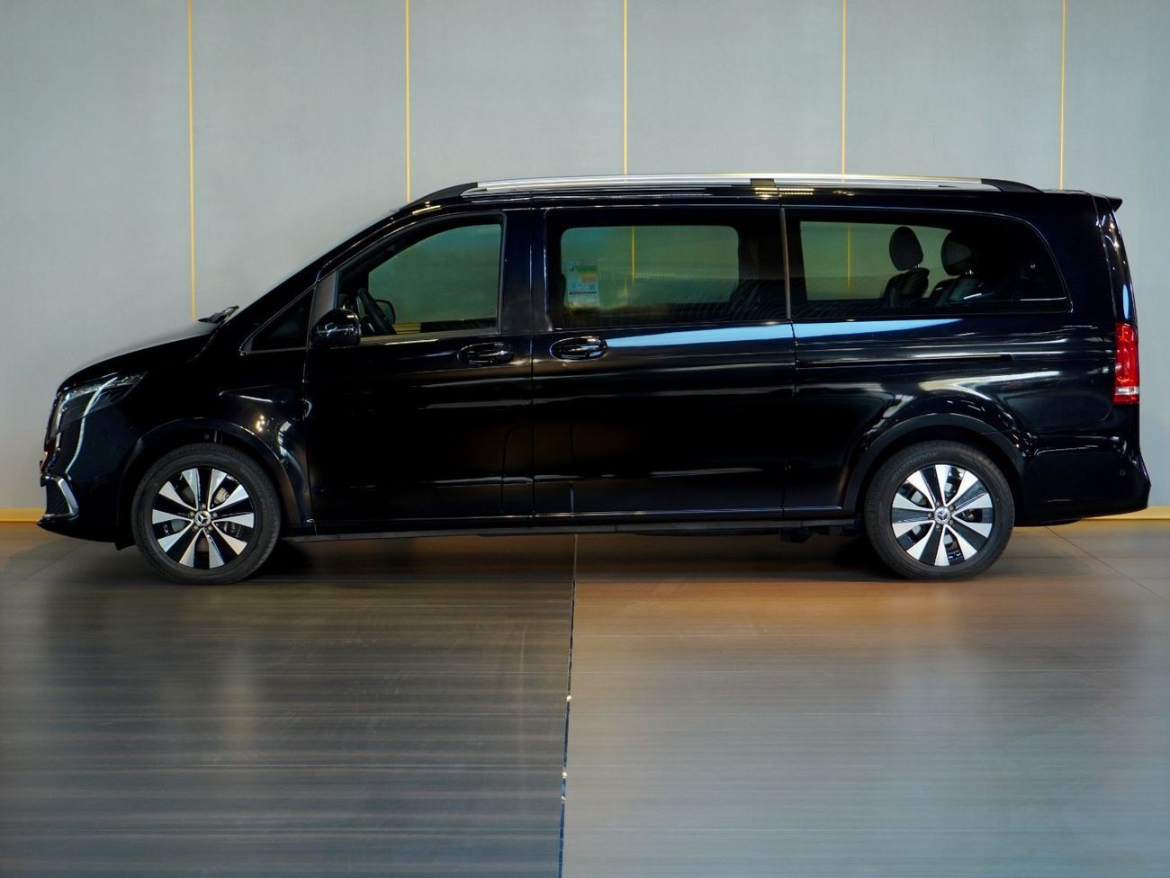 Mercedes-Benz V 220 4,990PM I BRAND NEW I MERCEDES-BENZ I V-CLASS V220 EXTRA LONG I AVANTGARDE I  with agency warranty &