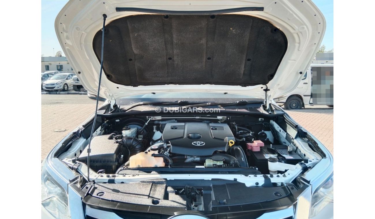 Toyota Fortuner TOYOTA FORTUNER RIGHT HAND DRIVE(PM05127)