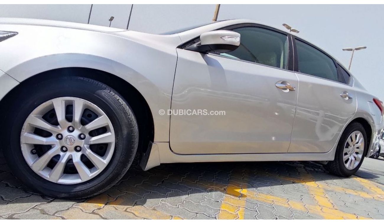 نيسان ألتيما