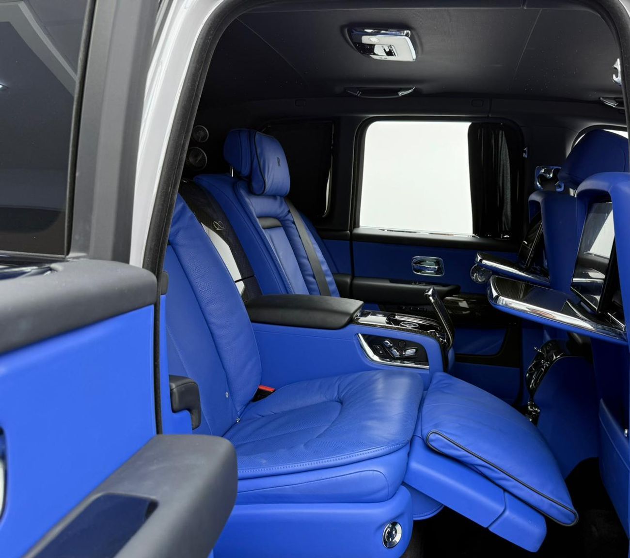 رولز رويس كولينان 2023 Rolls Royce Cullinan Black Badge, 1 Year Unlimited Km Warranty, Rolls Royce Full-Service Histor