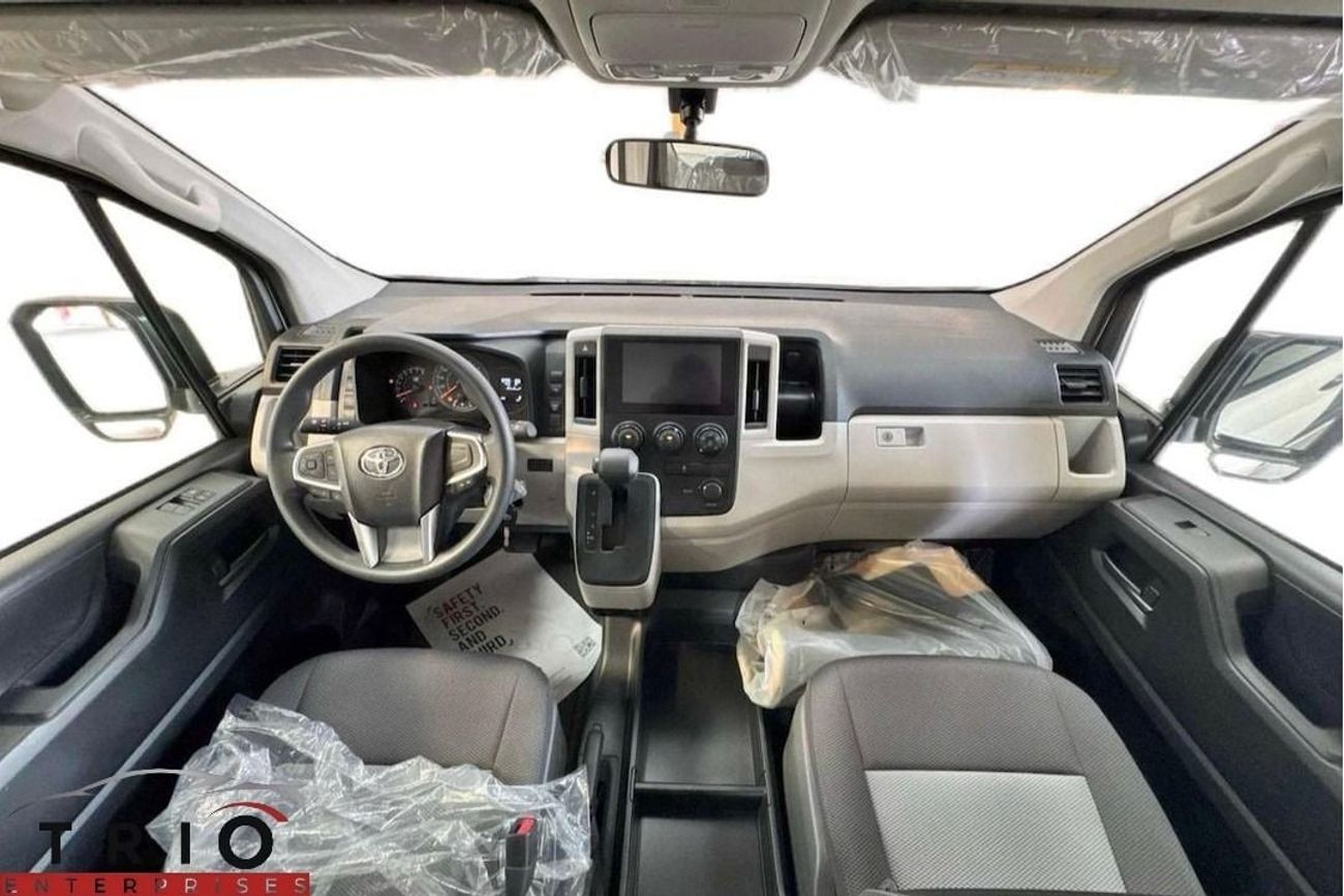 Toyota Hiace TOYOTA HIACE BLK BUMPER HIGH ROOF - 3.5L - PETROL - AT - 2026MY