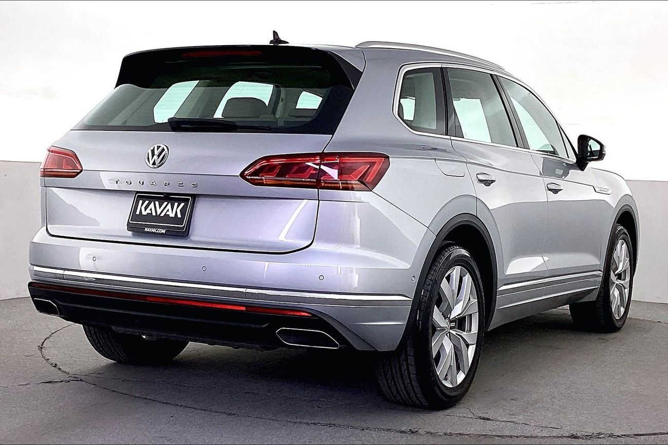 فولكس واجن طوارق Highline | National Day Celebration | شامل الضمان | 0 ﺪﻔﻋﺓ ﺃﻮﻟﻯ