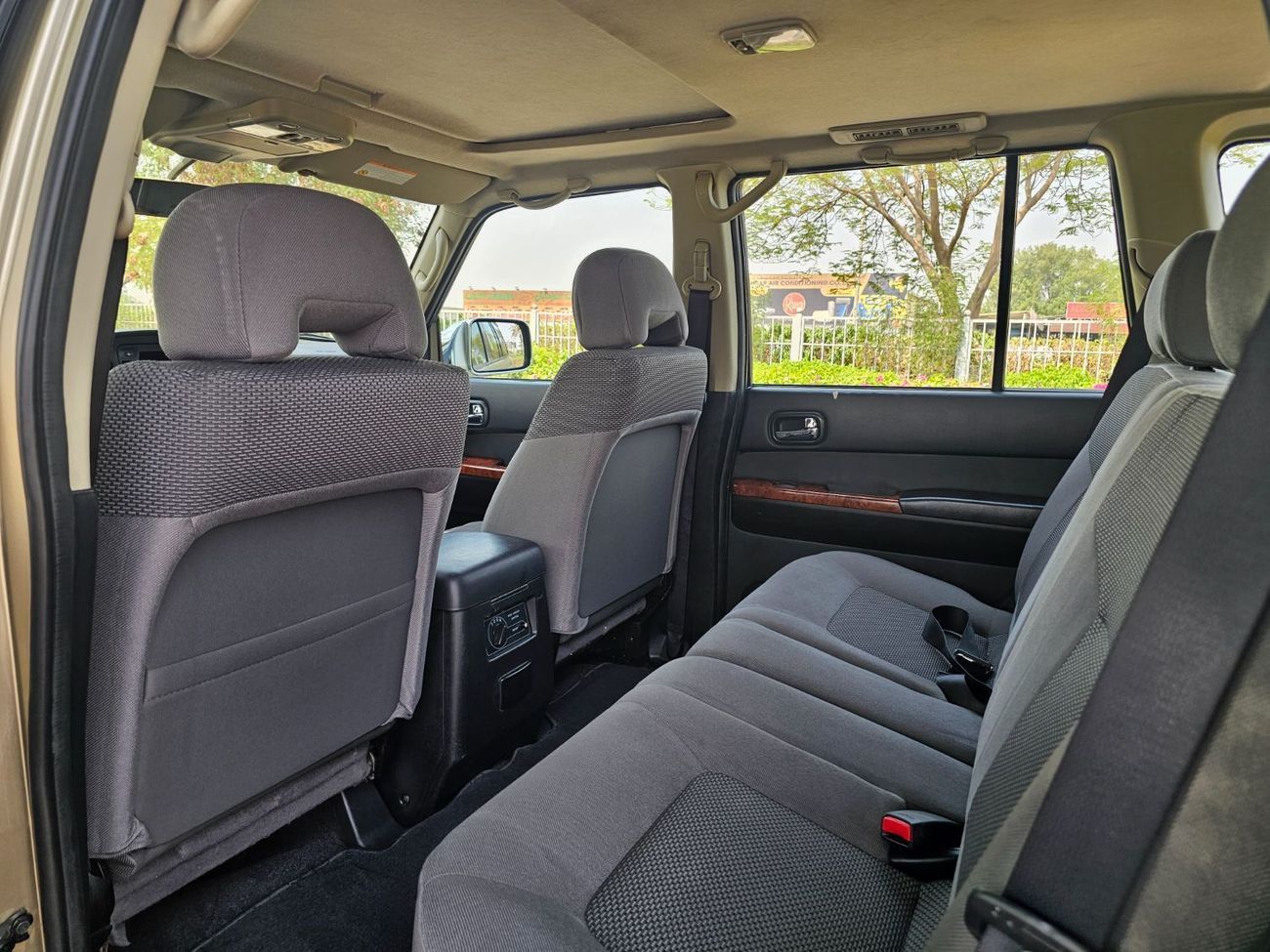 نيسان باترول سفاري GL 4.8L A/T (7 Seater)