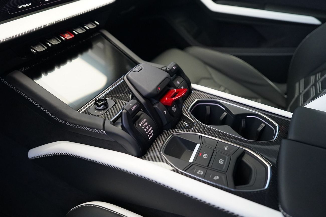 Lamborghini Urus STD 4.0T V8 SE