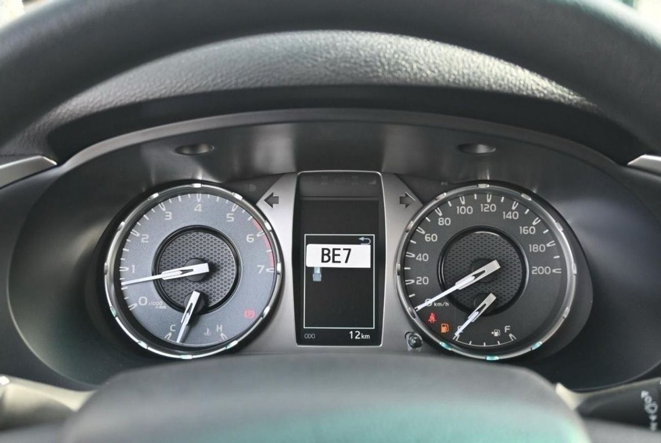 تويوتا هيلوكس TOYOTA HILUX 2.7L PETORL AMNUAL TRANSMISSION