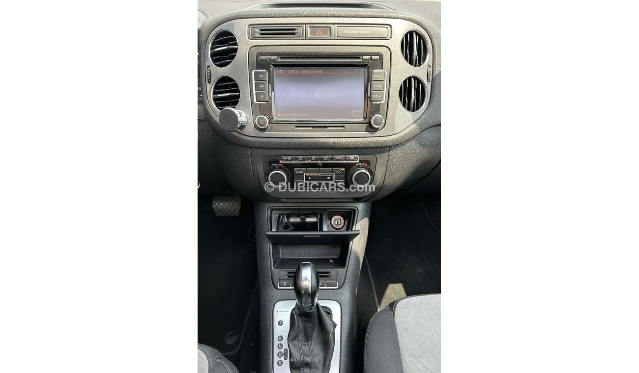 Volkswagen Tiguan SEL ACCIDENTS FREE - GCC - FULL OPTION - CAR IS IN PERFECT CONDITION INSIDE OUT