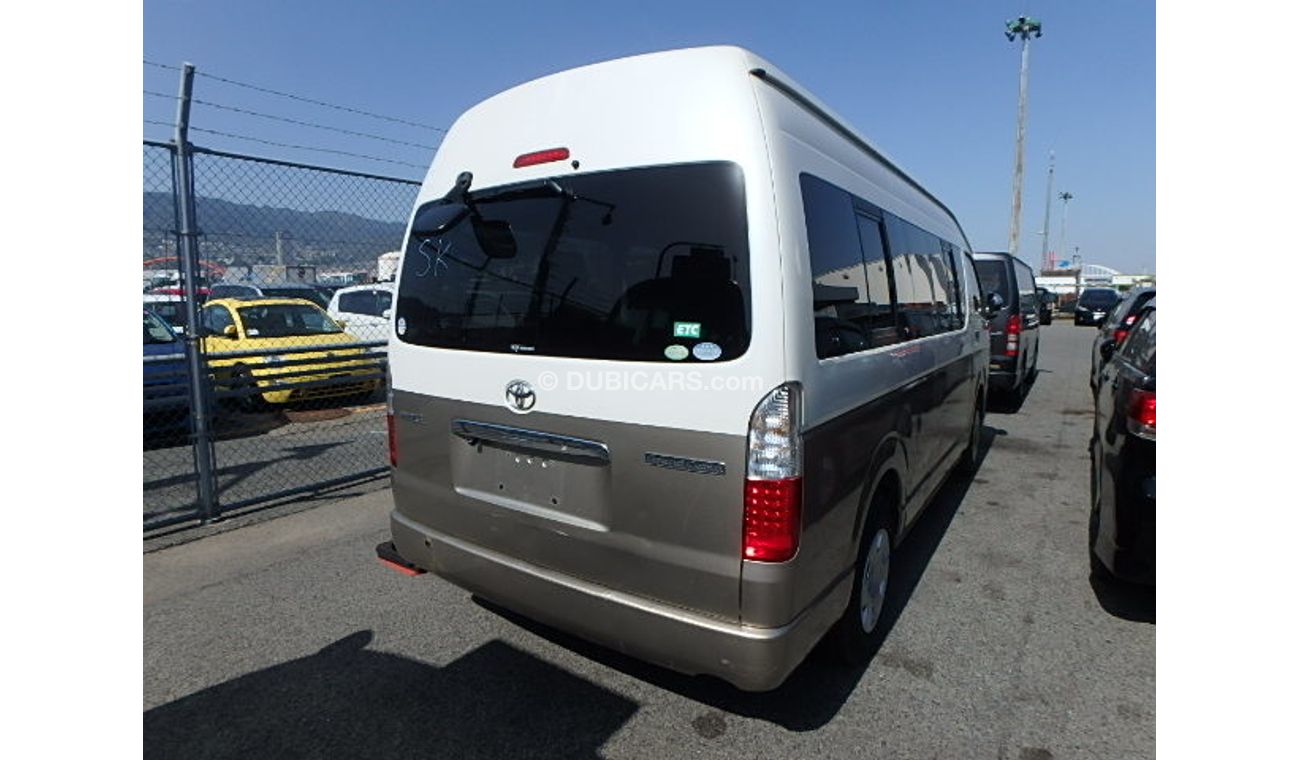 Toyota Hiace 2005