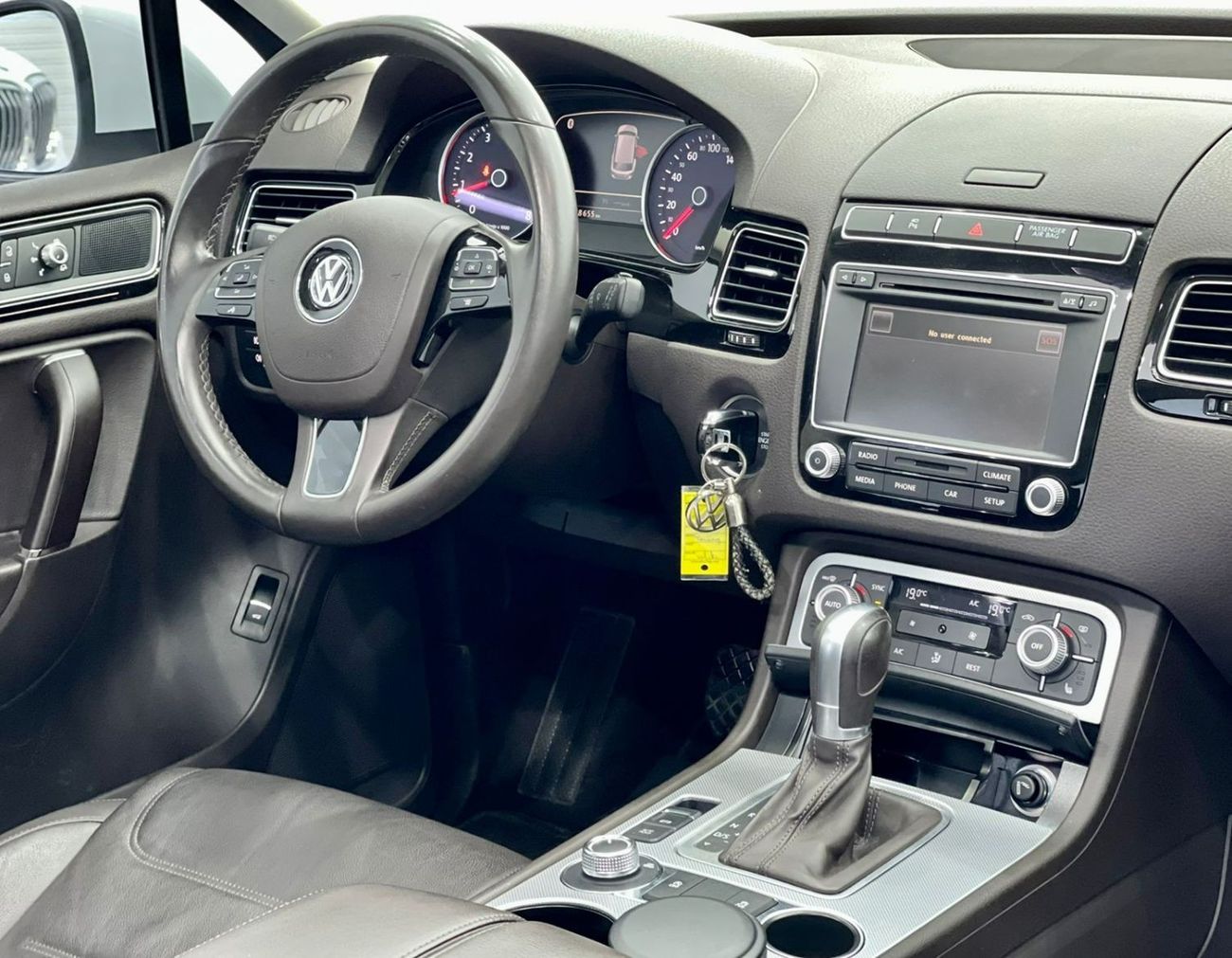 Volkswagen Touareg SEL 2017 Volkswagen Touareg SEL Plus, Volkswagen Warranty, Volkswagen Service Contract, GCC