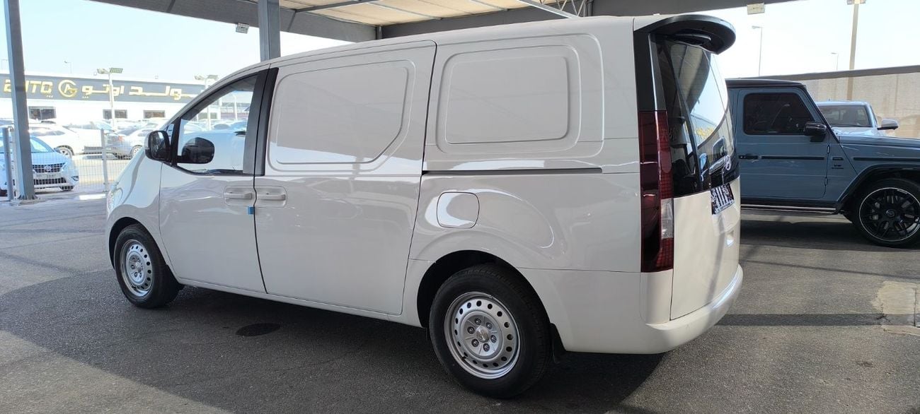 هيونداي ستاريا HYUNDAI STARIA 2.2L DIESEL CARGO VAN