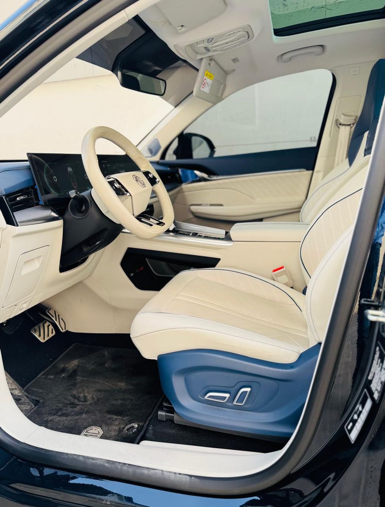 أم جي وھیل Luxury